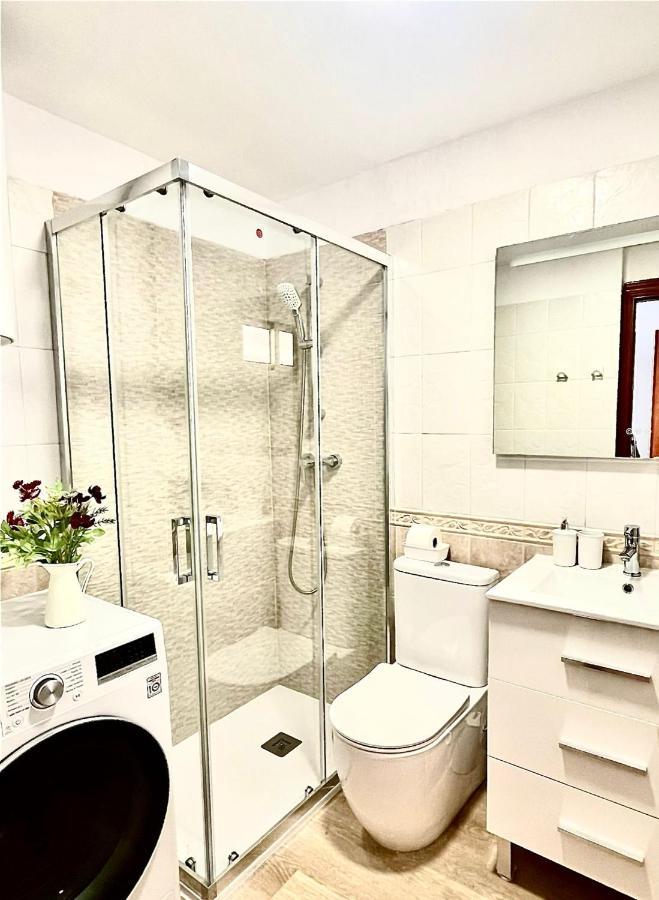 Appartamento Luxury Loft With Pool In The Centre Torremolinos Esterno foto