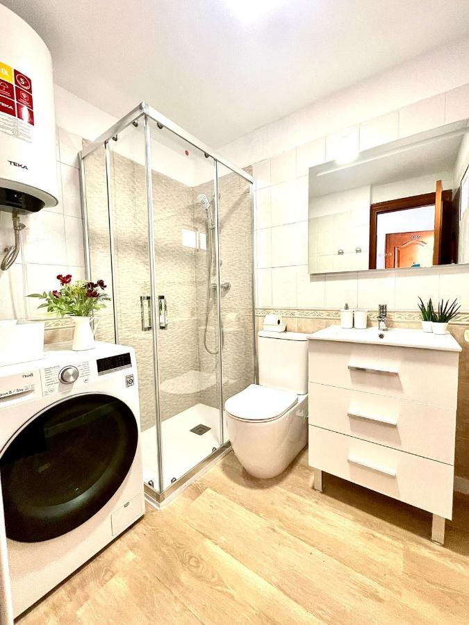 Appartamento Luxury Loft With Pool In The Centre Torremolinos Esterno foto