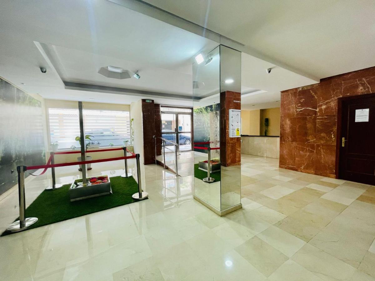 Appartamento Luxury Loft With Pool In The Centre Torremolinos Esterno foto